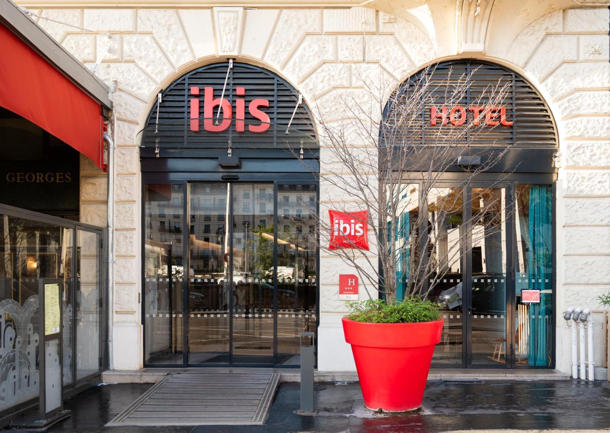 Отель Ibis Lyon Centre Perrache Экстерьер фото